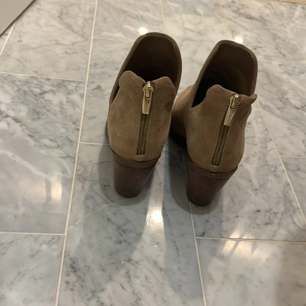 Booties - Picture 6 of 7